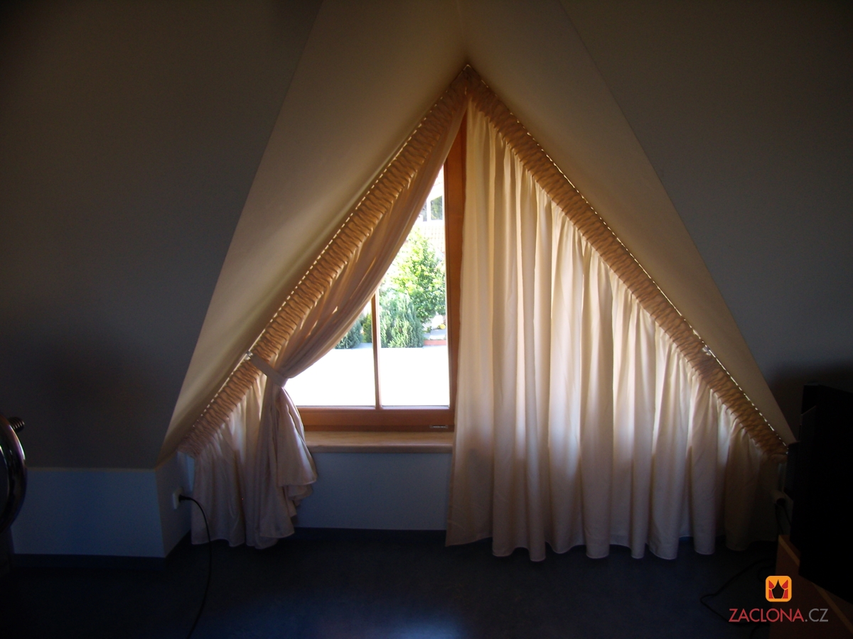 Dreieckfensterdekoration