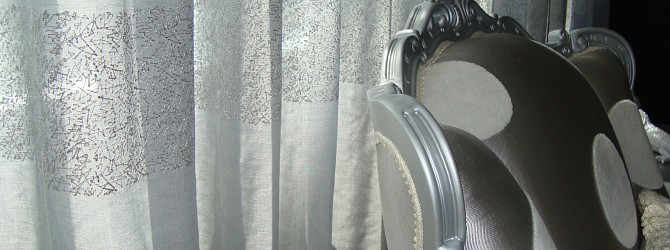 Záclona Wizzle 309 z exclusivní kolekce v luxusním obývacím pokoji II.