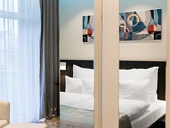 Imaginární svět designového hotelového pokoje Reflection