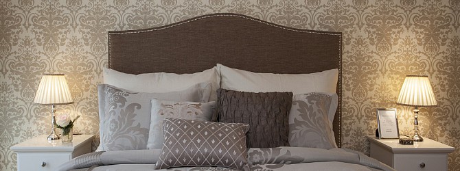 Elegantní ložnice a chvíle snění